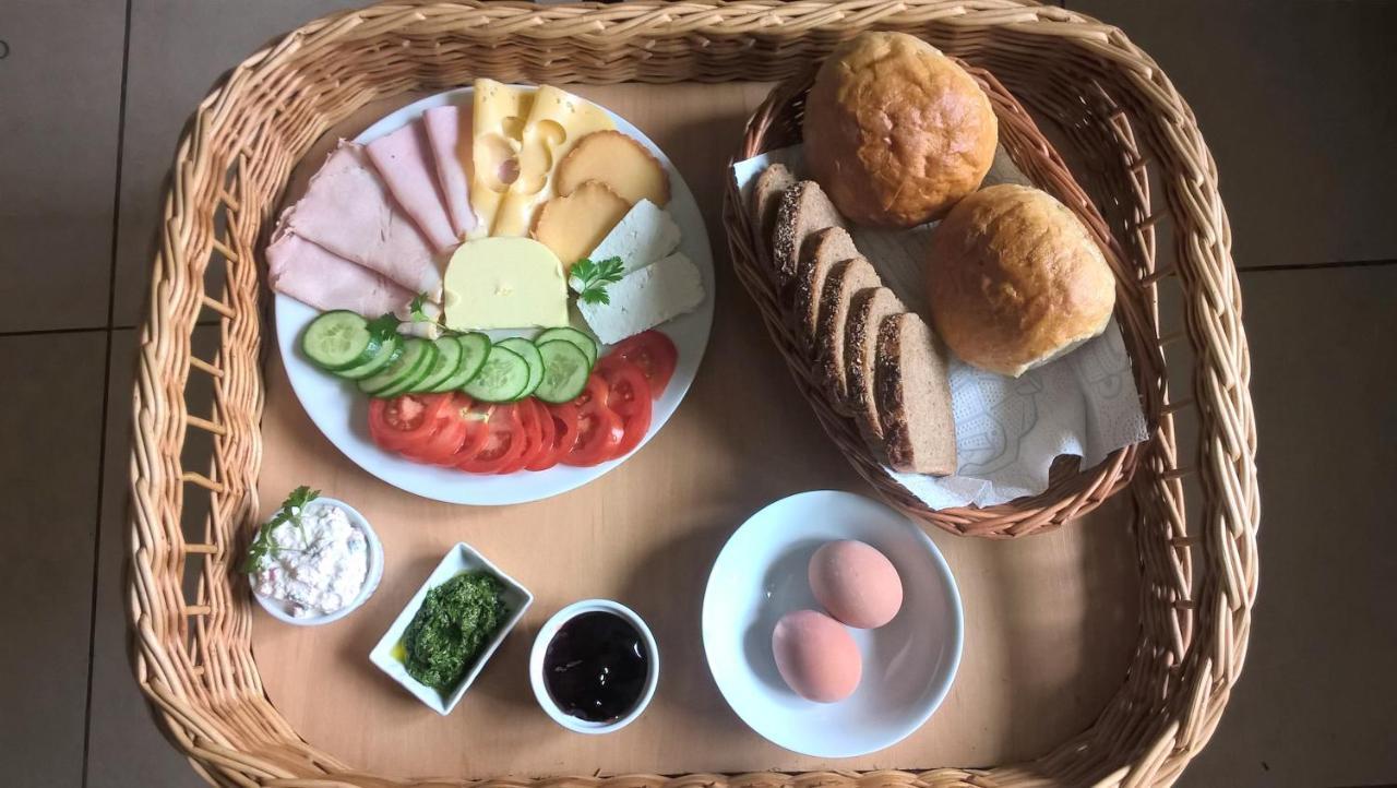 Chochlik 호텔 우스트르치키 돌네 외부 사진